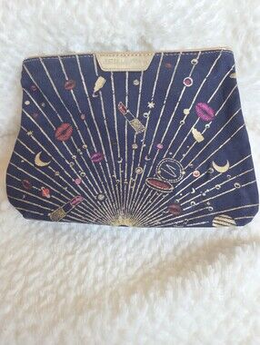 Free New cute pouch Estee Lauder with any purchase of $20 or more!